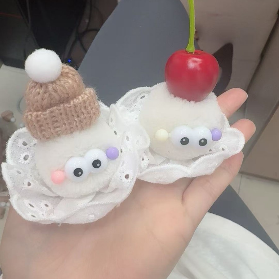 可爱呆萌毛球精灵樱桃毛球帽子小煤球洞洞鞋挂件饰品蕾丝发夹装饰
