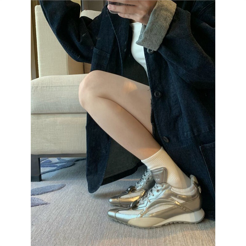 High-value Shock-absorbing Boxing Shoes Platform-soled Casual sneaker Small Inner Height Pointed All-match silver German Training Shoes