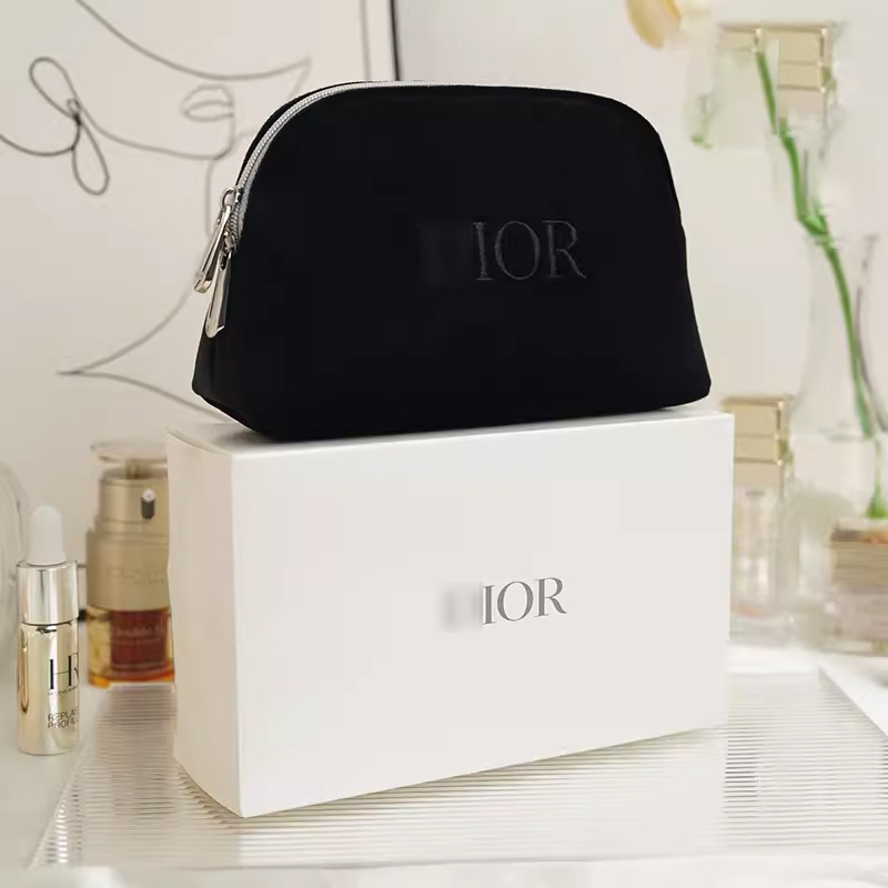 New shell embroidery makeup bag, beauty gift bag, portable velvet pouch for storing cosmetics