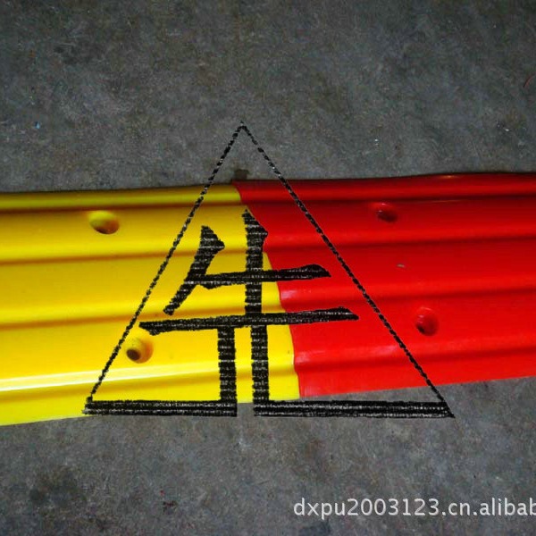 供应聚氨酯PU汽车减速带/停车场减速带