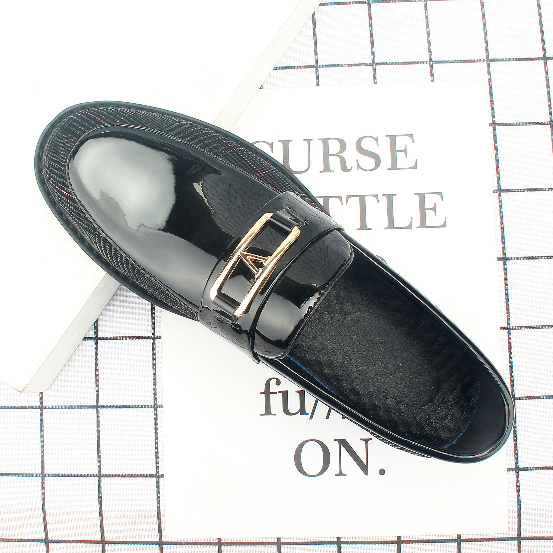 2022�＾�¿�ƤЬ������һ�ŵ�Ӣ��ƤЬ������װ�����׽�ƤЬ369