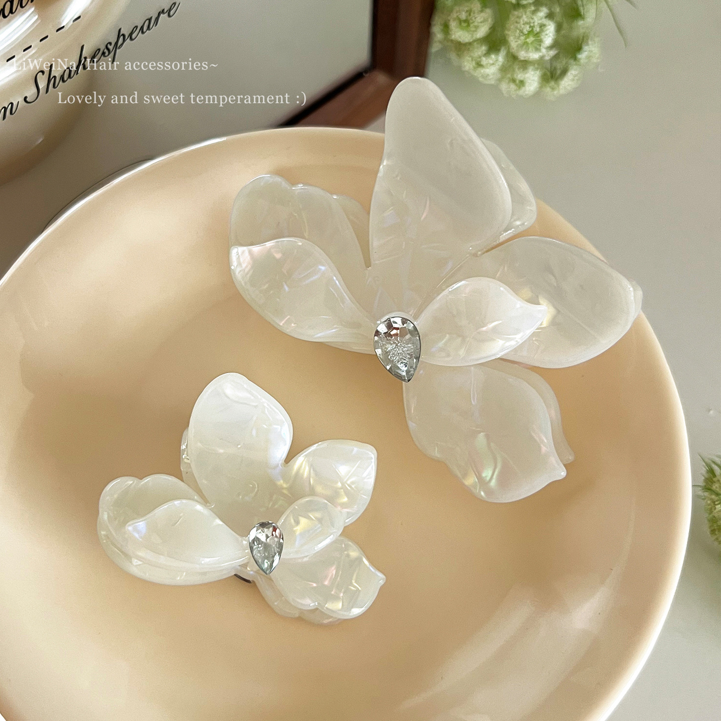 Korean Super Fairy Half-Tied Hair Bougainvillea Clip Women's High-End Acetate Hair Clip 2025 New Hair Shark Clip