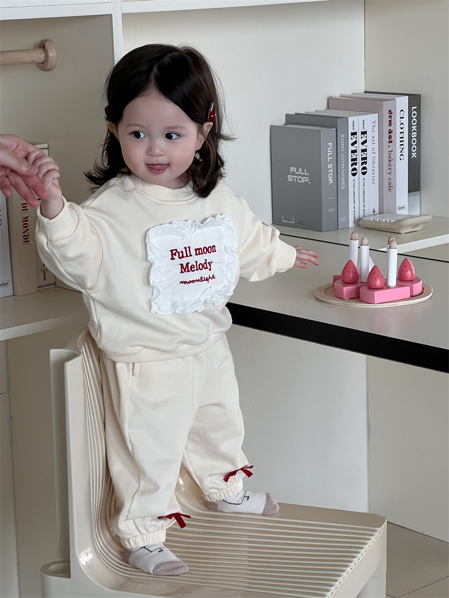 Niñas de otoño 2026 ropa nueva ropa infantil coreana ropa infantil ropa de otoño ropa de otoño bebé dos piezas set