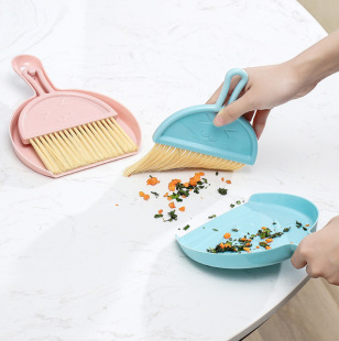 Smiley Face Dustpan Broom Set Creative Desktop Small Broom Home Keyboard Brush Plastic Shovel Brush Combination Creative Cleaning