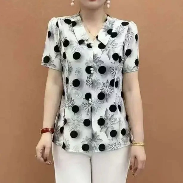 2025 популярных летних новых футболок с короткими рукавами, которые скрывают тело и выглядят стройными, модные и универсальные повседневные рубашки для людей среднего и пожилого возраста.