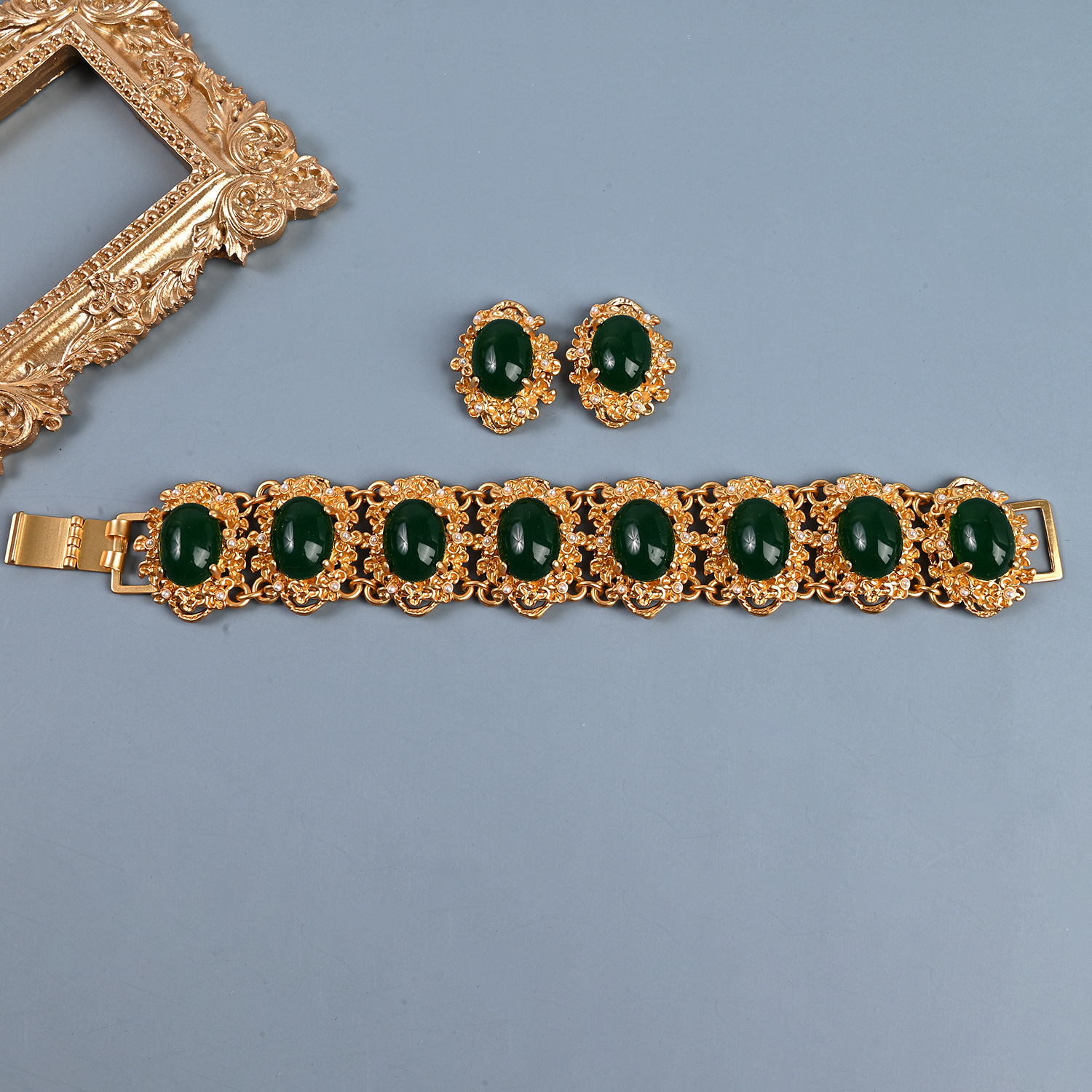 Bracelet Middle style vintage reciprocating emerald inlaid pearl…
