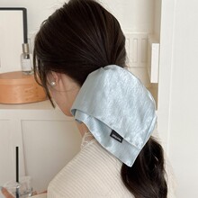 �¿���ͷ����βƤ���ͷ�κ���߼��д�ɫ����ж��淽����Ȧ