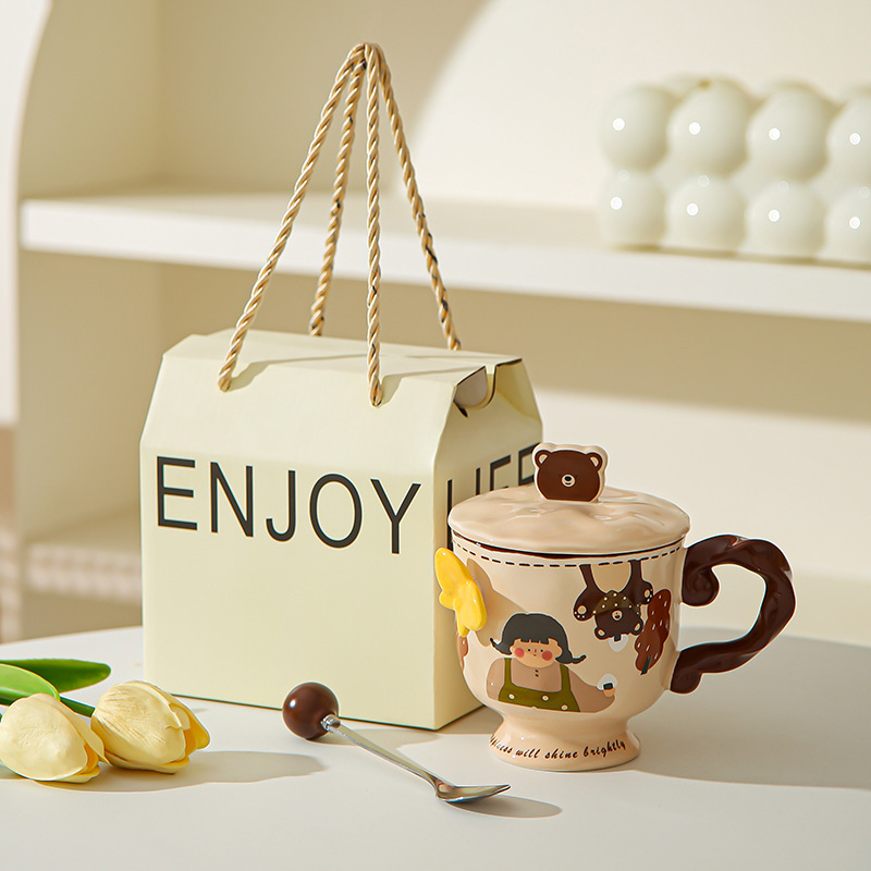 Retro chica taza de pie alto caja de regalo mariposa alta sensación de taza de cerámica con tapa de regalo de cumpleaños de chicas