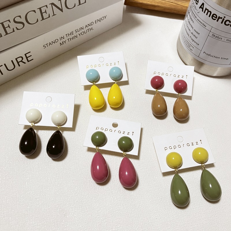 1 Pair Casual Simple Style Round Water Droplets Stoving Varnish Resin Drop Earrings display picture 1