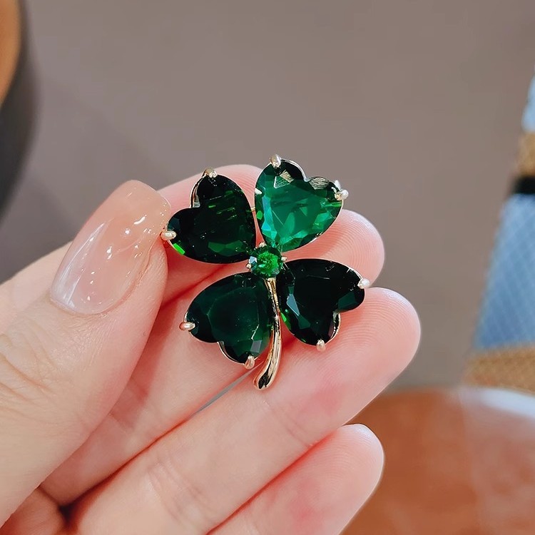 23 nuevo verde con incrustaciones de circón trébol broche de las mujeres de alto grado traje chaqueta ramillete fijo ropa PIN