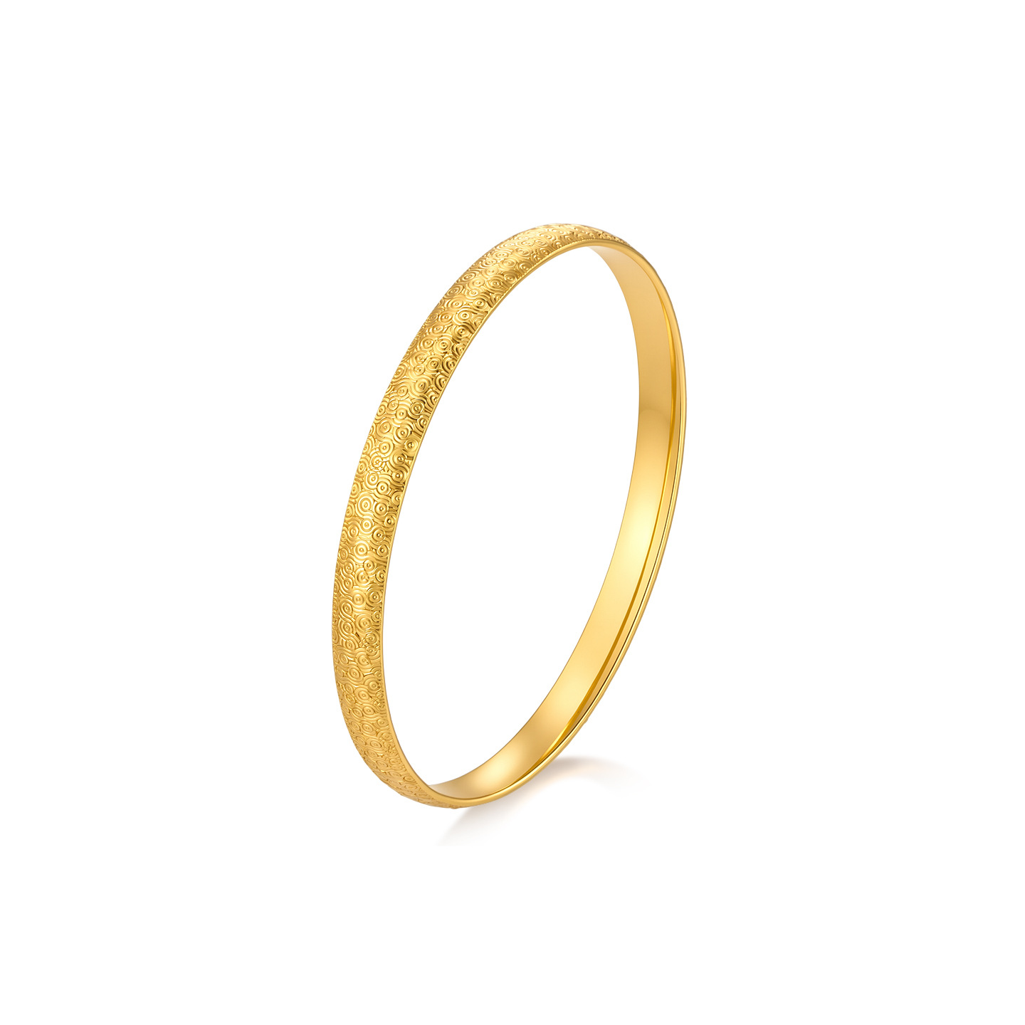 Pulsera Martillada de Nubes Auspiciosas de Aleación Bañado en Oro de 24K