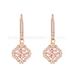 Shijia: オリジナルテンプレート、女性用の鼓動するハートの白鳥のイヤリング、女性用のスワロフスキー要素クリスタルスマートグースイヤリング|undefined
