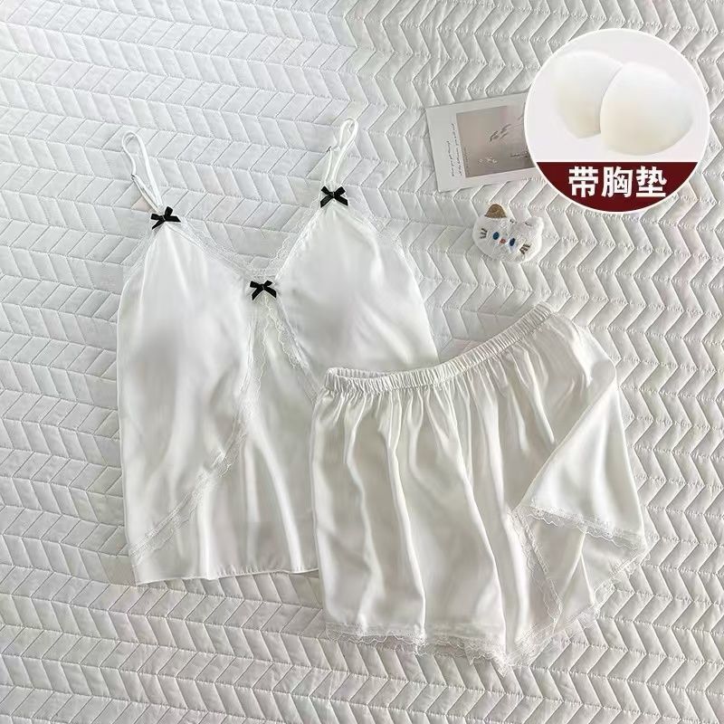 2025 夏の女性のアイスシルクサスペンダーパジャマホーム服セクシーなレースの胸パッド付き 2 点セット屋外で着用可能|undefined