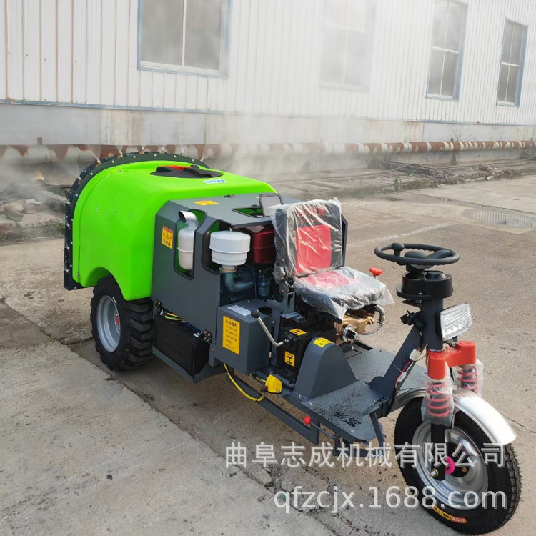 柴油机三轮车喷雾车 果园大棚打药喷洒车 乘坐式风送喷药机