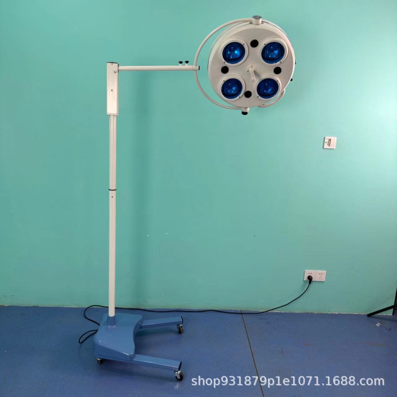 Dual-head LED lighting fixture, 700/500W ceiling light, dental lamp, cosmetic surgery lamp, pet lamp.