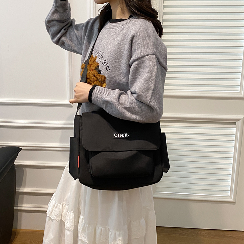 复古邮差包女日系纯色中学生补课包休闲简约斜挎包高中生单肩包