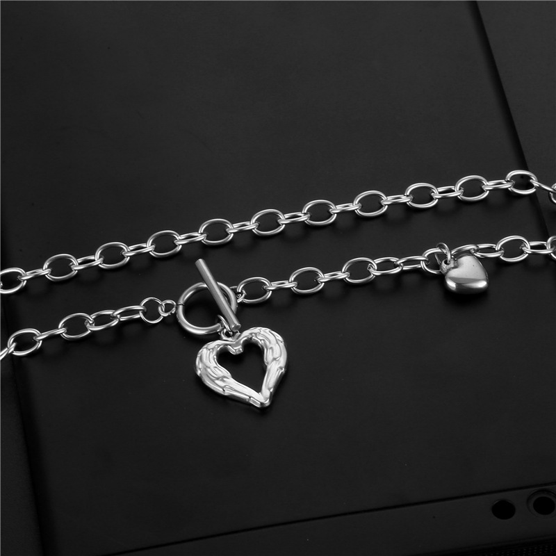 Wholesale Jewelry Retro Hollow Heart-shaped Pendant Ot Buckle Stainless Steel Necklace Nihaojewelry display picture 5