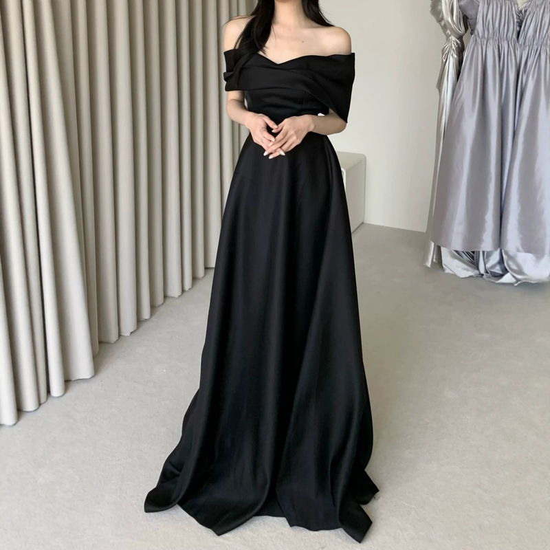 French-style light wedding dress, Hepburn style, off-shoulder satin, simple studio theme, outdoor travel shoot mini dress, light wedding dress for women