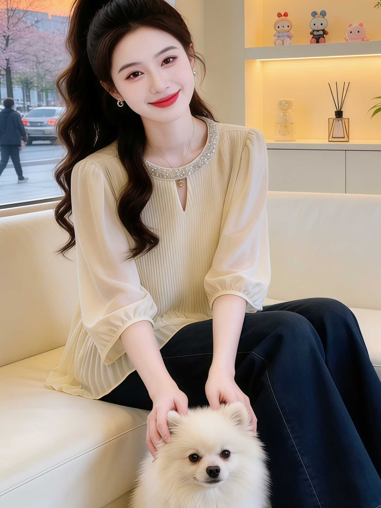 Áo sơ mi voan nữ tay ngắn, đính đá, nhăn nhẹ, form rộng suông — màu trắng ngà