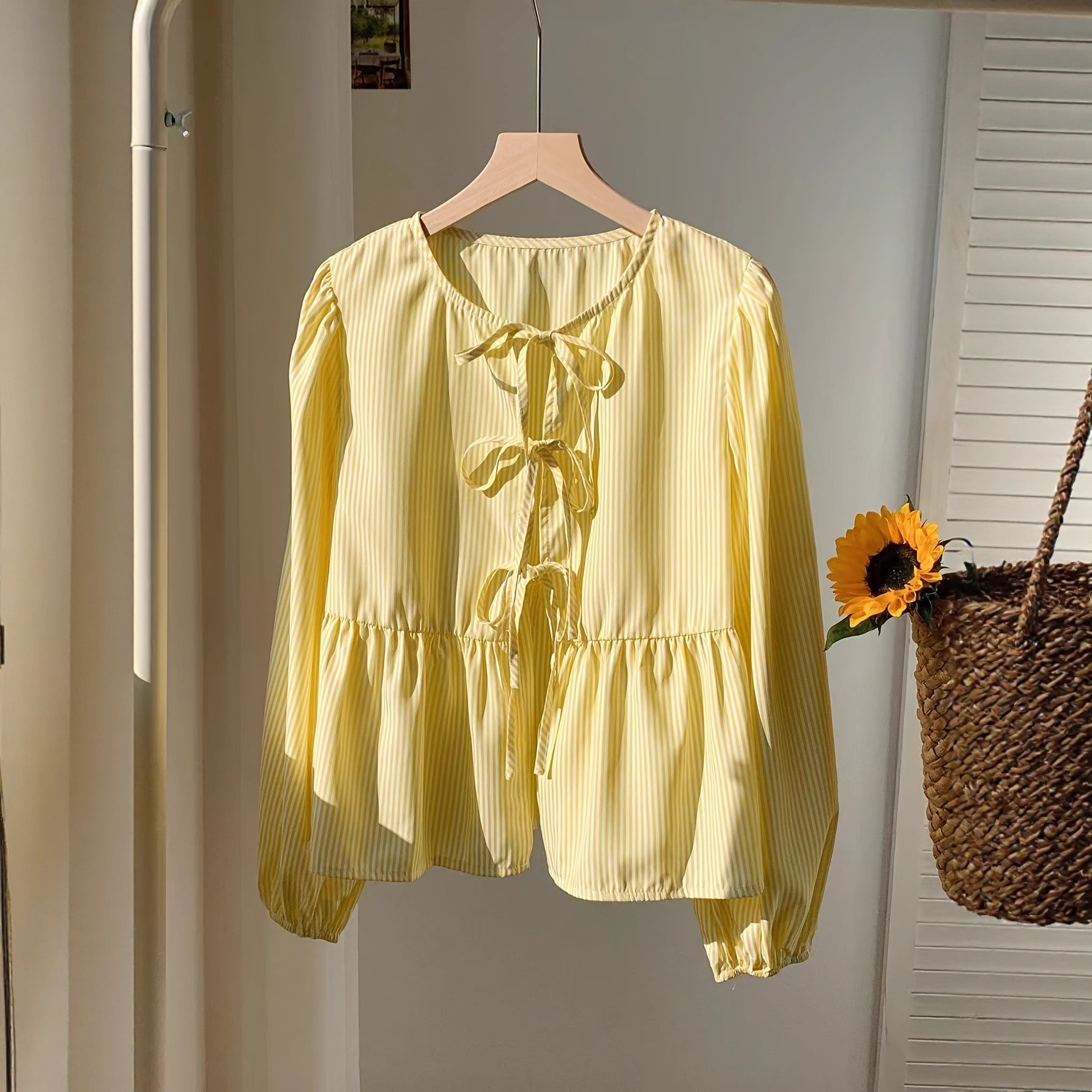 European and American Cross-Border Women's Clothing Wholesale Women's Bow-Tie Tops with Fashionable Temperament