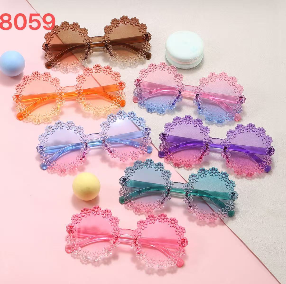 2026 gafas de sol para niños en un marco al por mayor una pieza de joyería de una variedad de combinación de gafas de sol para niños en stock
