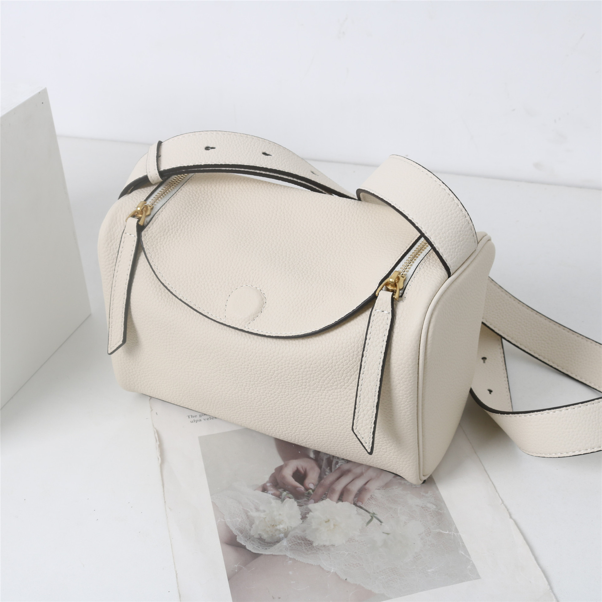 Togo Top Grain Cowhide 2025 New Boston Pillow Bag Genuine Leather Luxury Texture Commuter Shoulder Crossbody Bag For Women - Thumbnail 7
