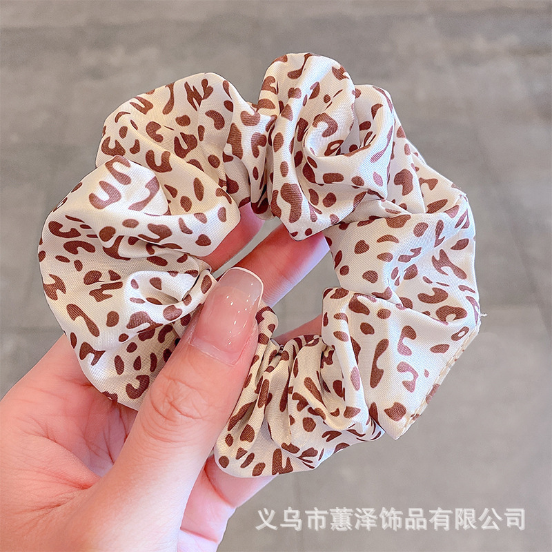 乳茶色の大腸の髪輪ネットの赤い紐の復古の百合の髪縄の肥えた腸の気質の少女は髪の毛の皮の筋を刺して髪を飾ります。|undefined