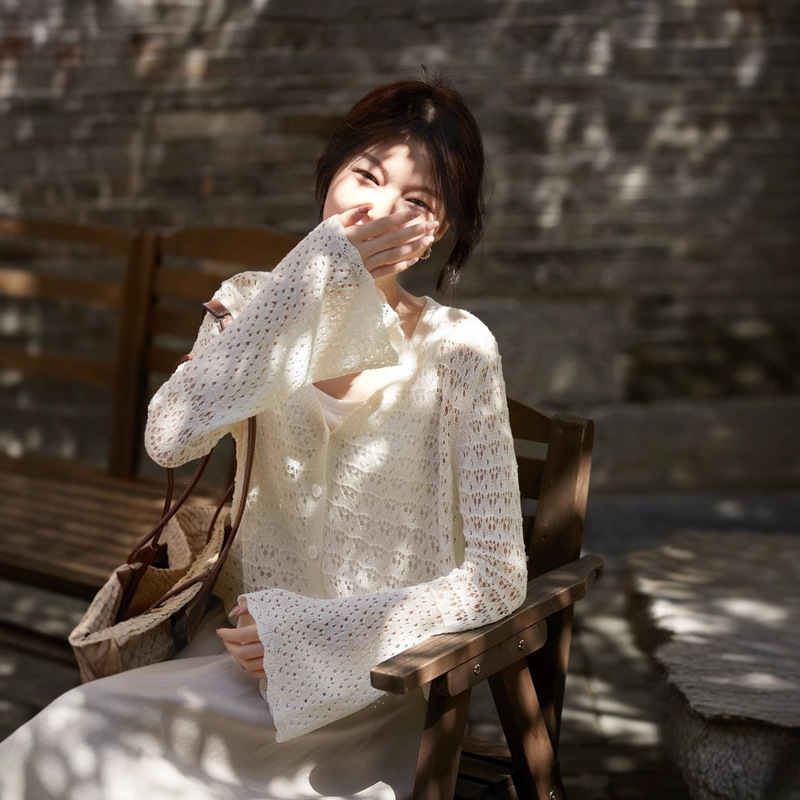Summer Hollow French Romantic Sweater Women's New V-neck Long-sleeved Sun-protective Clothing Fashionable Casual Simple Jacquard Cool