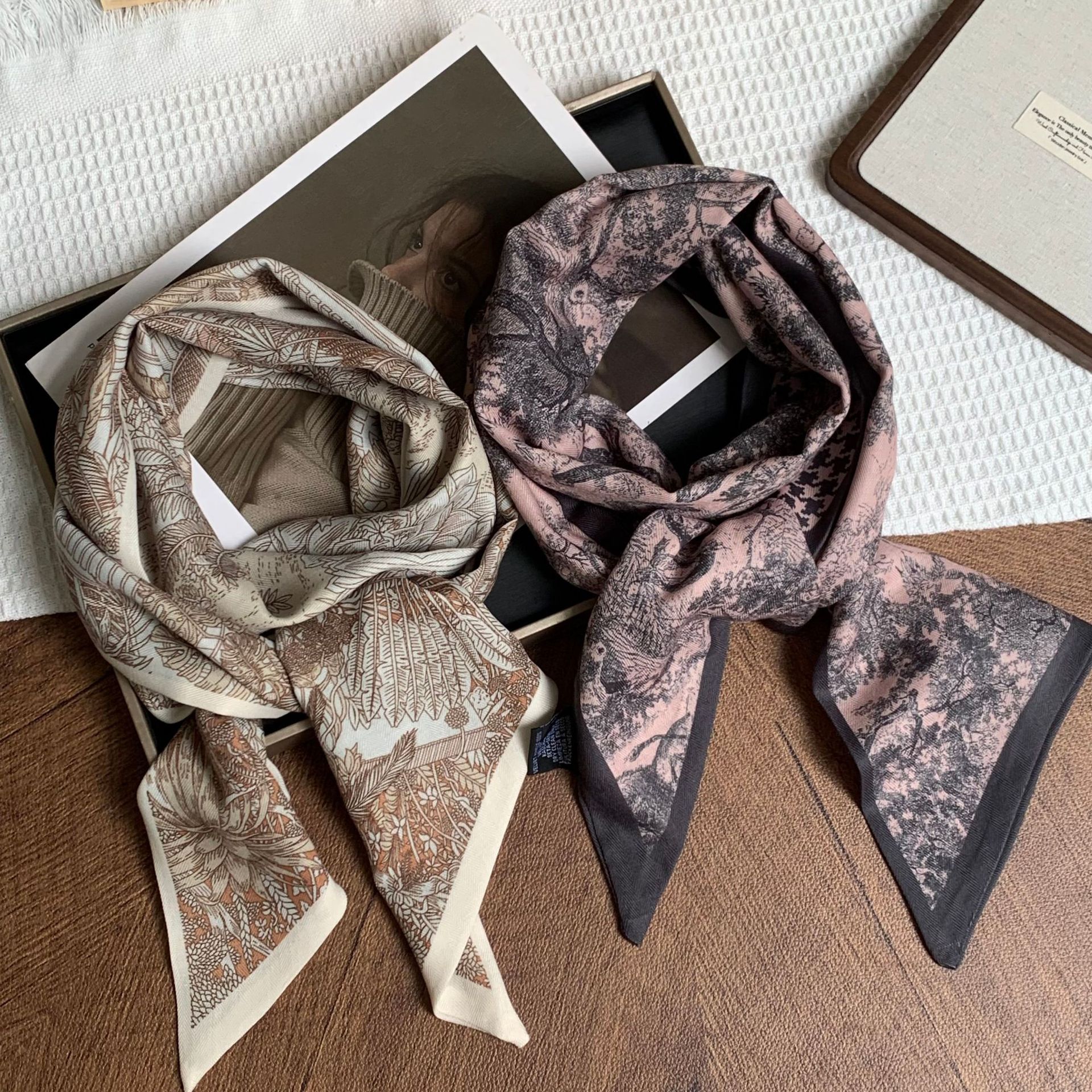 Pañuelo de seda sentido de alta calidad primavera y verano nuevo sentido de la atmósfera coreana bufanda decorativa de todo fósforo protector solar pañuelo para el cabello cinturón de moda