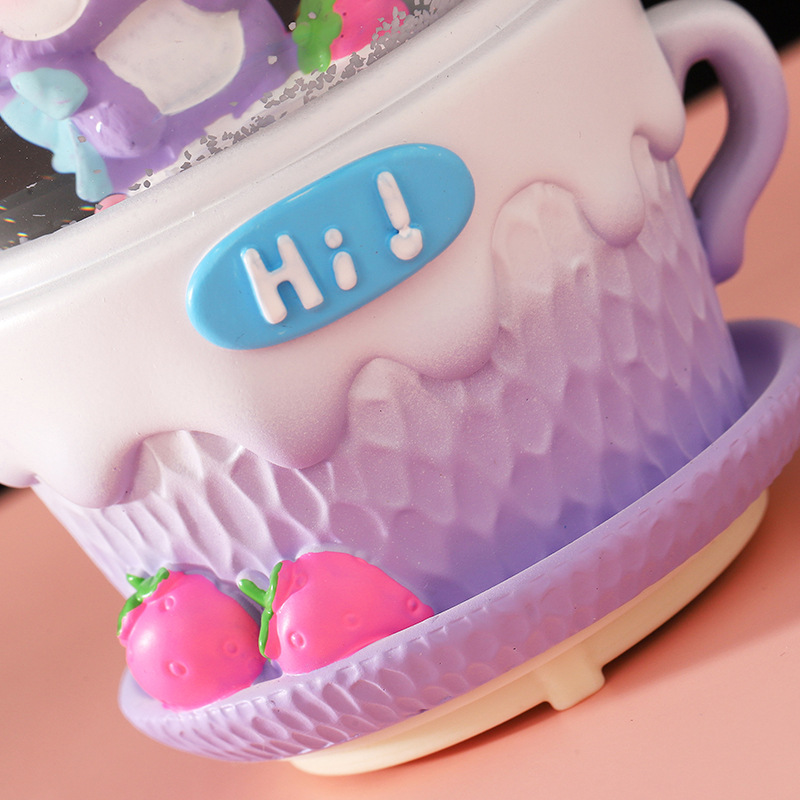 Una variedad de gran automático nieve soplando bola de cristal caja de música japonés caja de música de dibujos animados estudiante niños regalo de cumpleaños