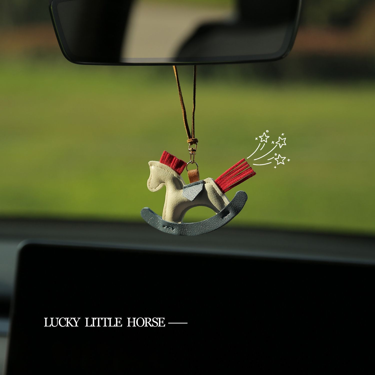 Pony Pendant, Childlike and Cute Leather Pony Car Pendant, High-End, Sweet and Cute Rearview Mirror Pendant Decoration