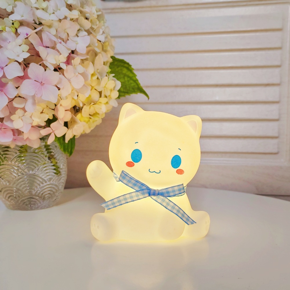 Lucky cat/blue