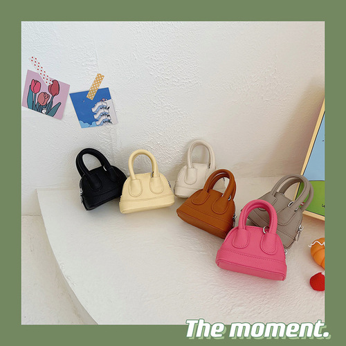 Internet celebrity children's handbag, fashionable girl's crossbody bag, baby mini simple shell bag, girl's outing accessory bag