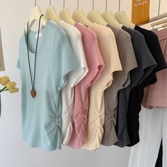 シックでユニークな小柄なスリムフィットショートラウンドネックニット半袖Tシャツレディース夏プリーツスリムトップ婦人服