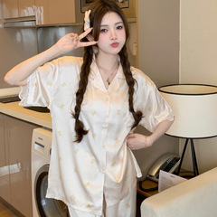 クロスボーダーの夏のネットの赤い新型のフランス式のカジュアルな家庭服の熊のプリントの氷の糸の半袖のパジャマの女性のスーツは代行します。