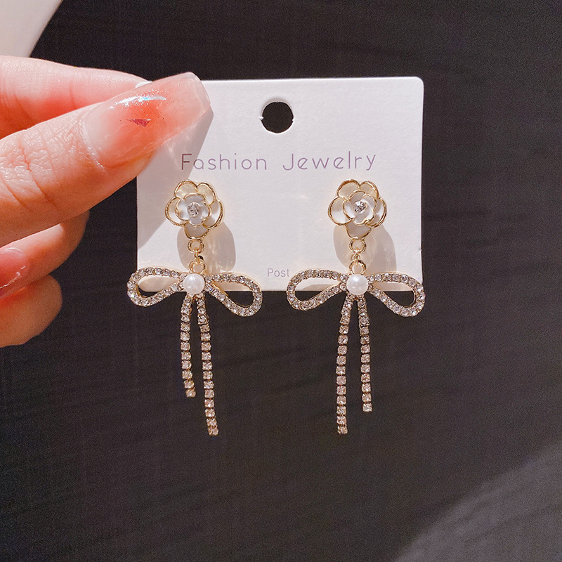 1 Pair IG Style Sweet Flower Bow Knot Plating Chain Inlay Alloy Rhinestones Pearl Drop Earrings display picture 3