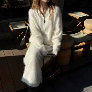 90%羊毛5%羊绒5%桑蚕丝拉毛连帽拉链针织开衫女秋冬宽松毛衣外套
