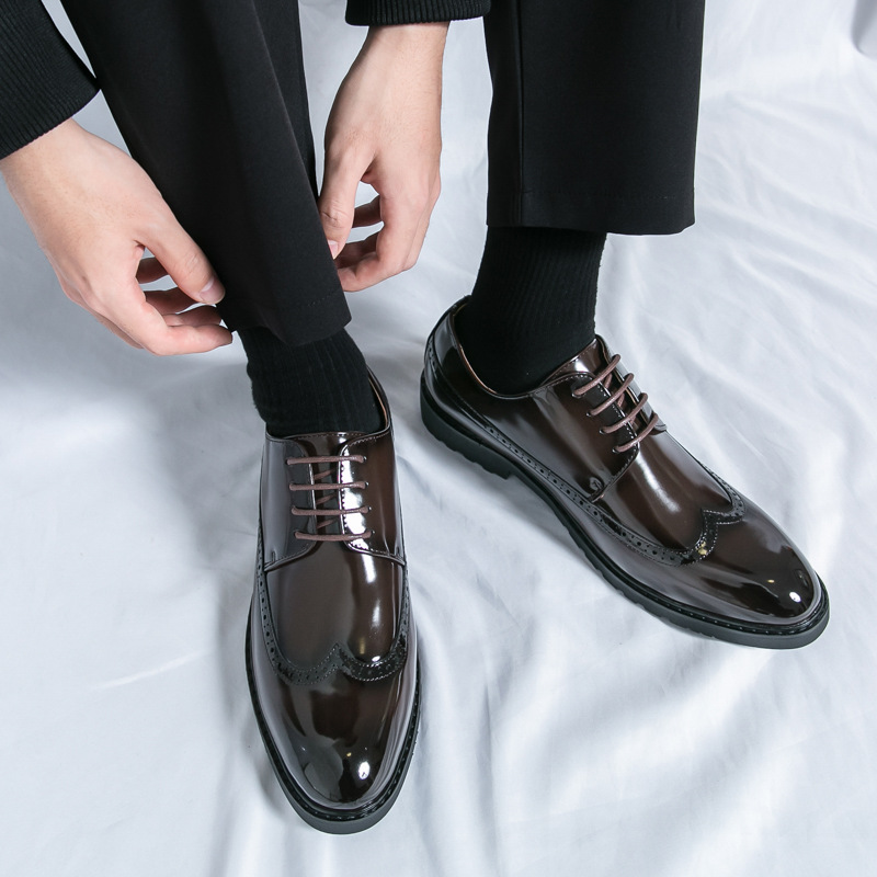 대외 무역 플러스 사이즈 가죽 신발 패션 사업 번호 38-46 남성 신발 트렌드 빛나는 표면 미끄럼 방지 캐주얼 브록 신발
