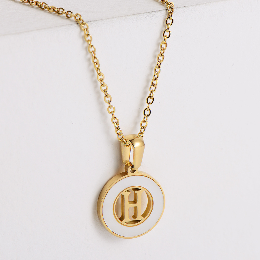 Mode Simple 26 Anglais Lettres Avec Blanc Shell Ronde Marque Pendentif Collier display picture 4