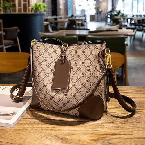 Bags Women's Korean Style Fashionable Bucket Bag Internet Celebrity Printed Shoulder Bag Fashion Textured Crossbody Bag  New Trendy