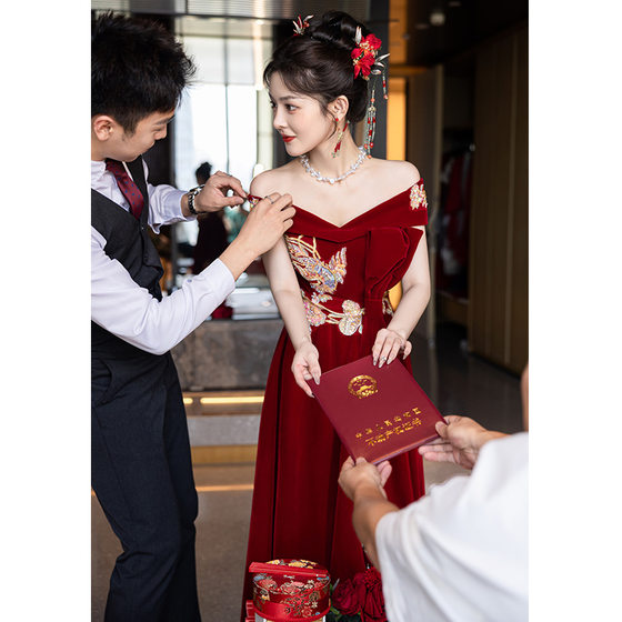 New Chinese Toast Dress Bride 2024 New One-Shoulder wine red Engagement Dress Usually Wear Wedding Dress