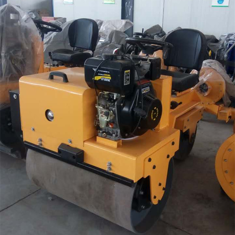 常年销售小型振动压土机 驾驶式双轮压路机型号齐全