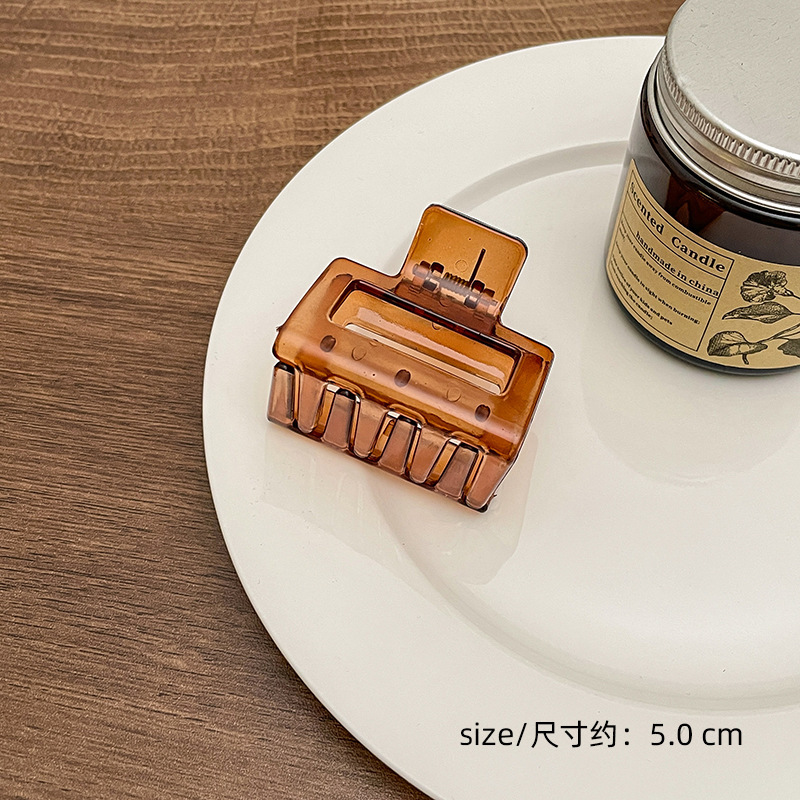 Milk Brown horquilla grande hacia atrás cabeza clip de pelo tocado de las mujeres principios de primavera de alto grado updo tiburón horquilla