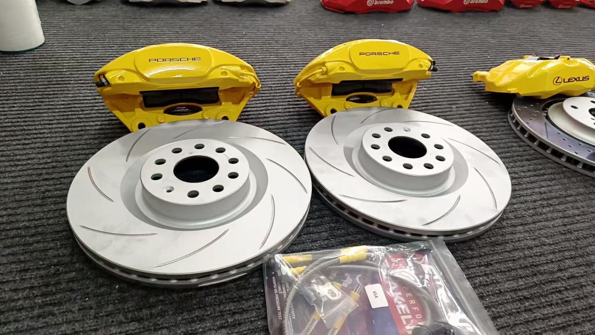 Volkswagen Cc, Passat, Magotan, Sagitar, Scirocco, Golf Original Four-Piston Brake Calipers