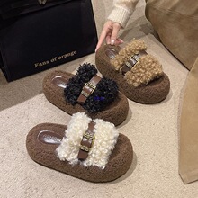 ����ëë��Ь�ﶬŮ�⴩�W�t��ëƤ�����¿���һ�����@��ëëЬ