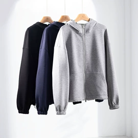 女式针织衫;女式T恤;女式羊毛衫