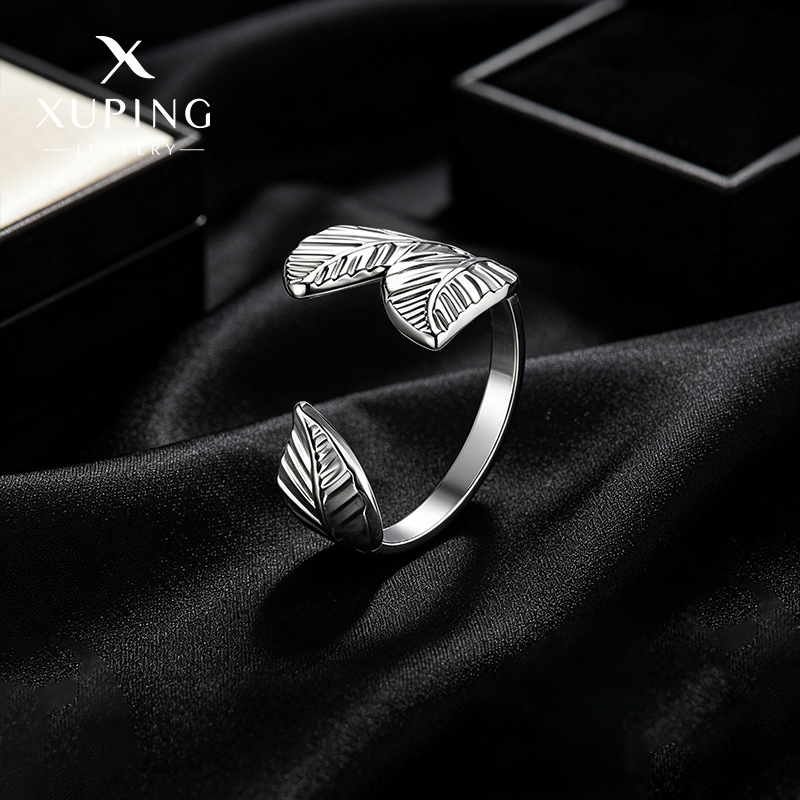 Xuping Europa y América diseño creativo transfronterizo anillo de hoja simple color primario de acero inoxidable moda alta sensación de anillo abierto