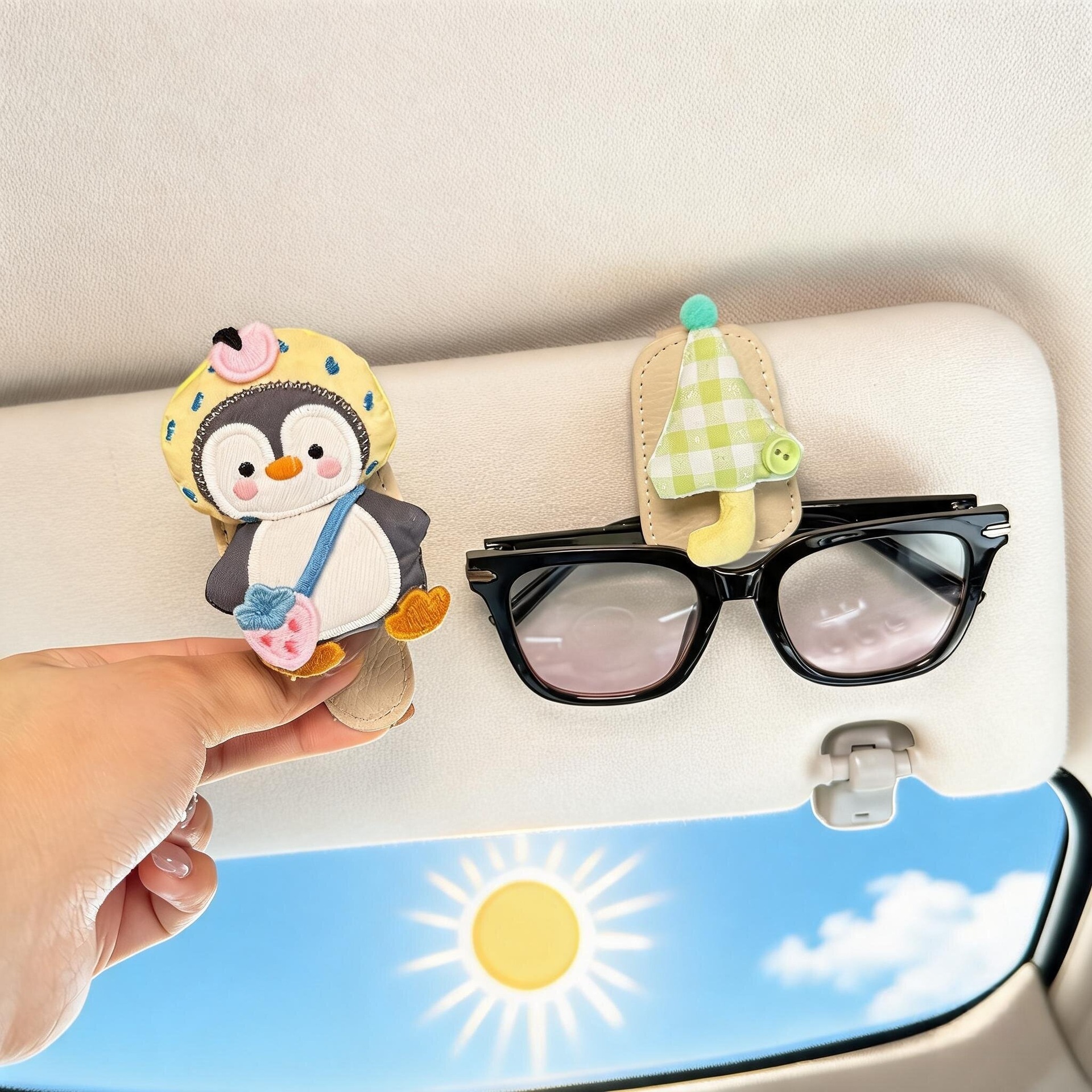 2026 New Car-Mounted Glasses Clip for In-Car Use, Sunglasses Storage Clip, Sun Visor Glasses Holder, Cute Magnetic Clip for Women