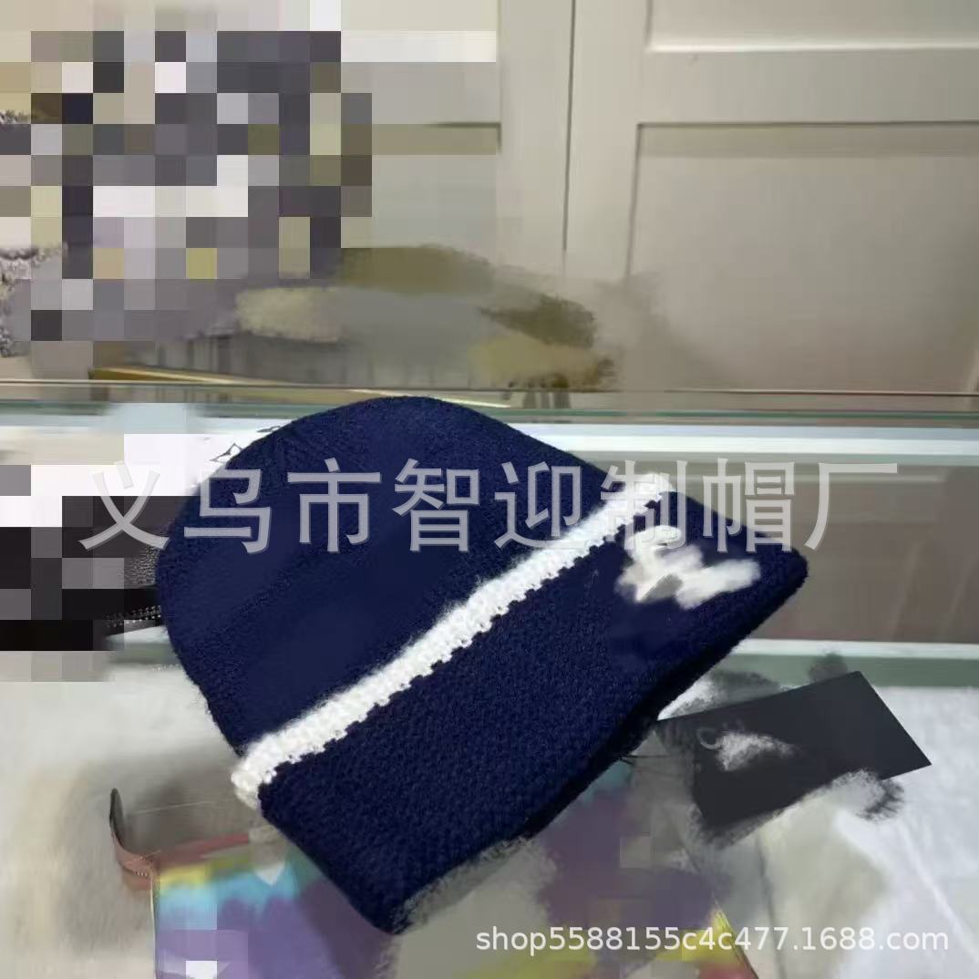 플랫 네이비 블루
