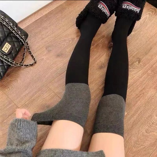 Black and Gray Spliced Socks, Long-Height Autumn/Winter Women's Socks—Over-the-Knee, Leg-Slimming JK Style, Calf-Length, Instagram-Fashionable, & Perfect for Xiaohongshu